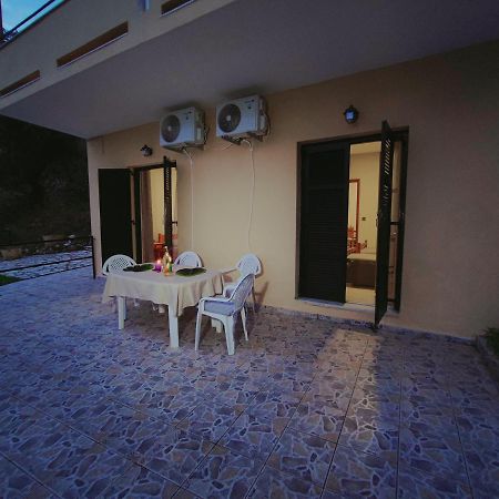 Kaminaki Seaview Apartments Katavolos Luaran gambar