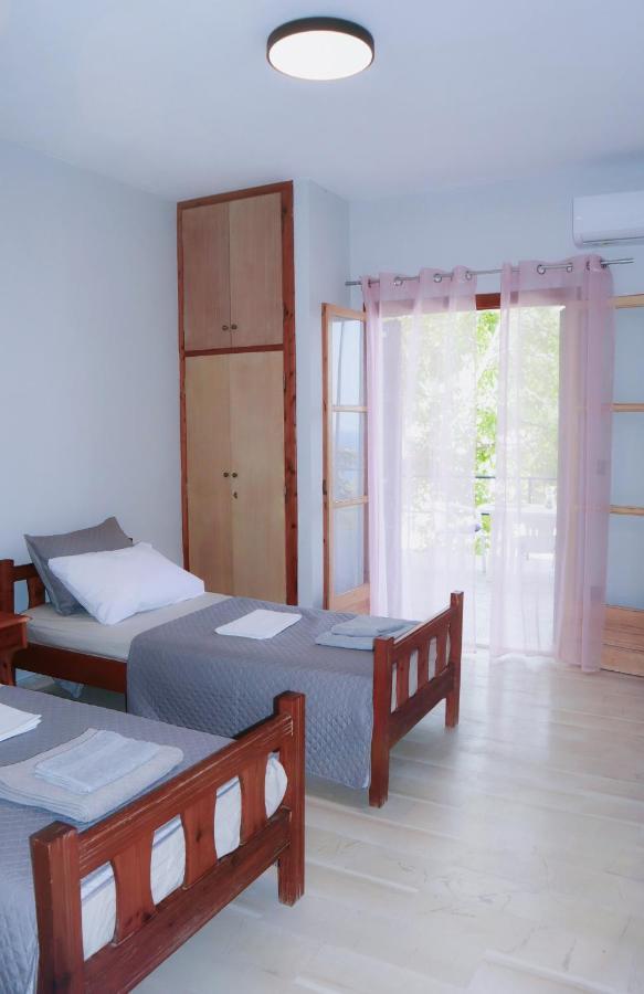 Kaminaki Seaview Apartments Katavolos Luaran gambar
