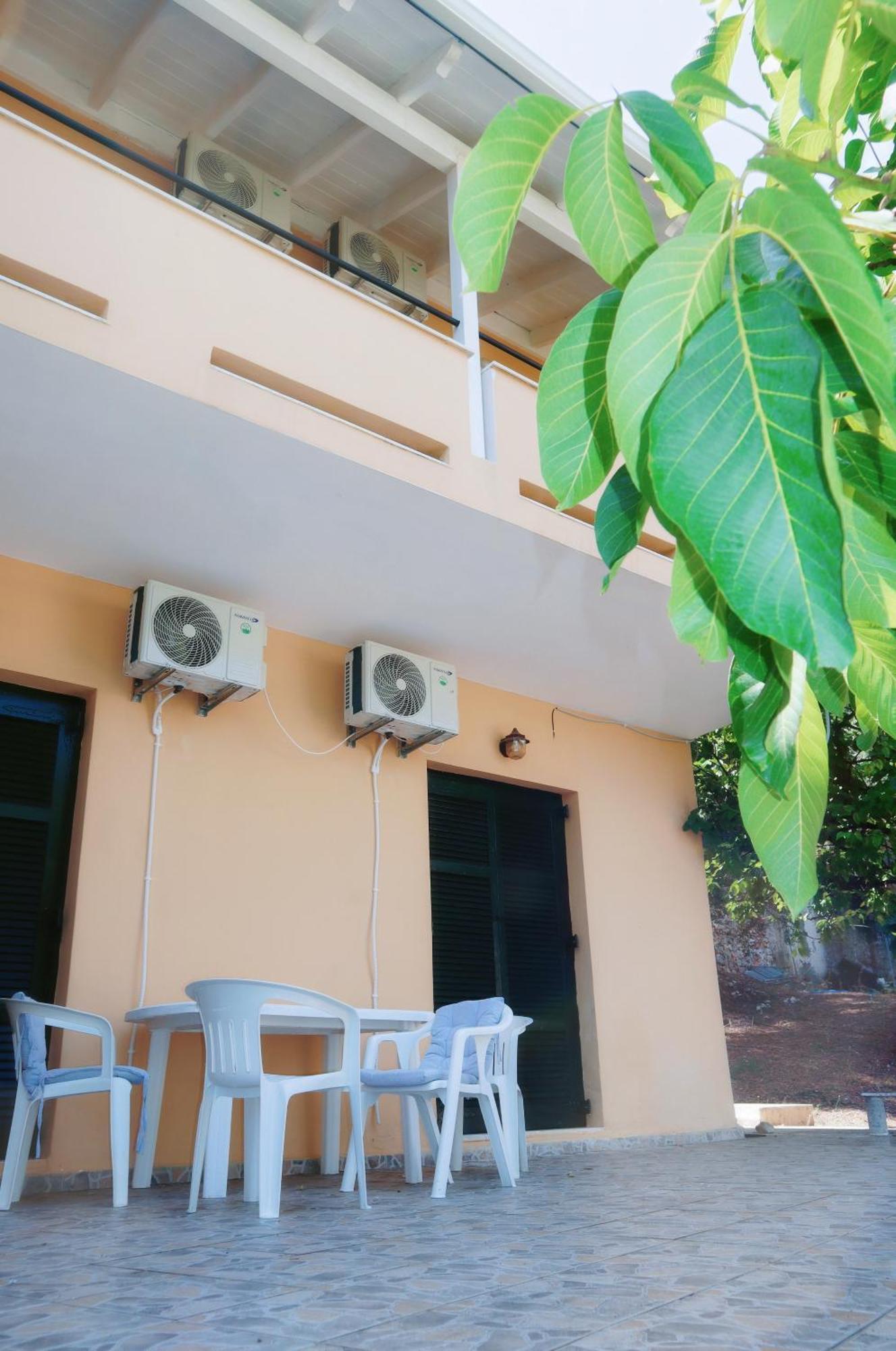 Kaminaki Seaview Apartments Katavolos Luaran gambar